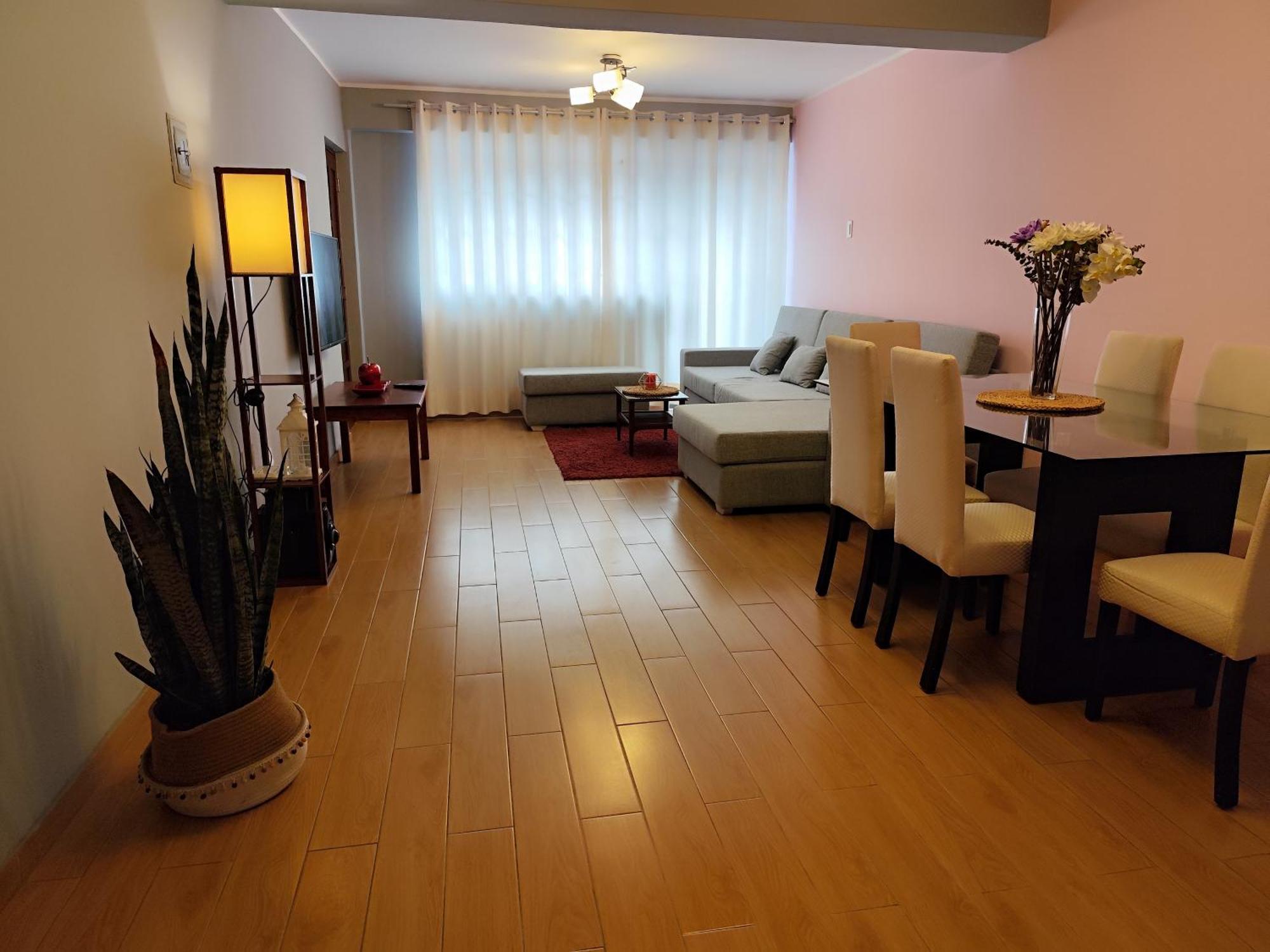 Limas Airport Apartment Lima